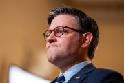 公主岭特朗普税改案参议院过关有望 共和党议员无人声援马斯克