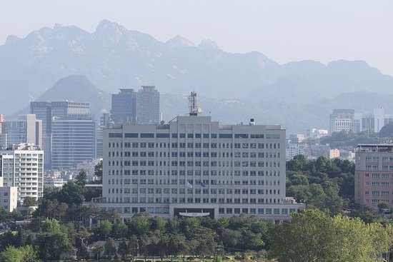 重回青瓦台 复苏经济 弥合社会裂痕(🍮) 韩国新总统有哪些执政计划？